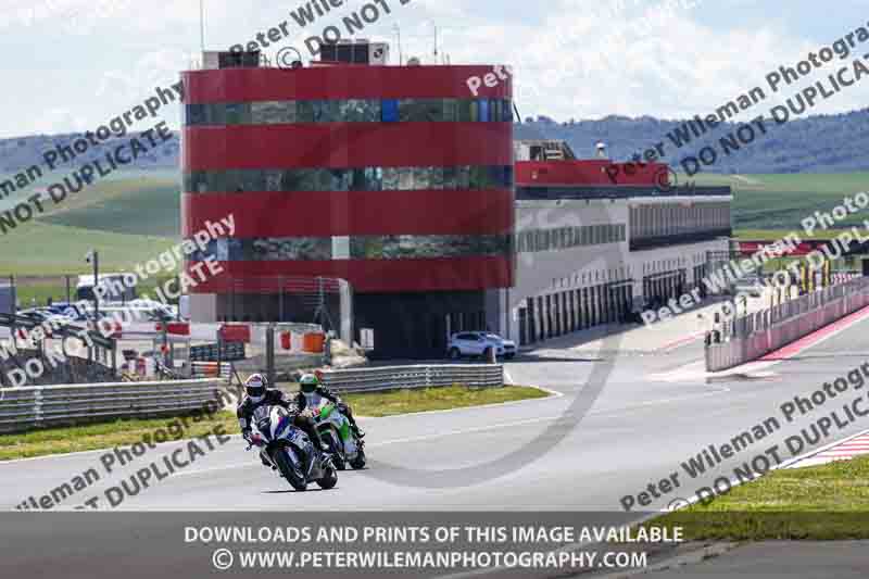 cadwell no limits trackday;cadwell park;cadwell park photographs;cadwell trackday photographs;enduro digital images;event digital images;eventdigitalimages;navarra;no limits trackdays;peter wileman photography;racing digital images;trackday digital images;trackday photos